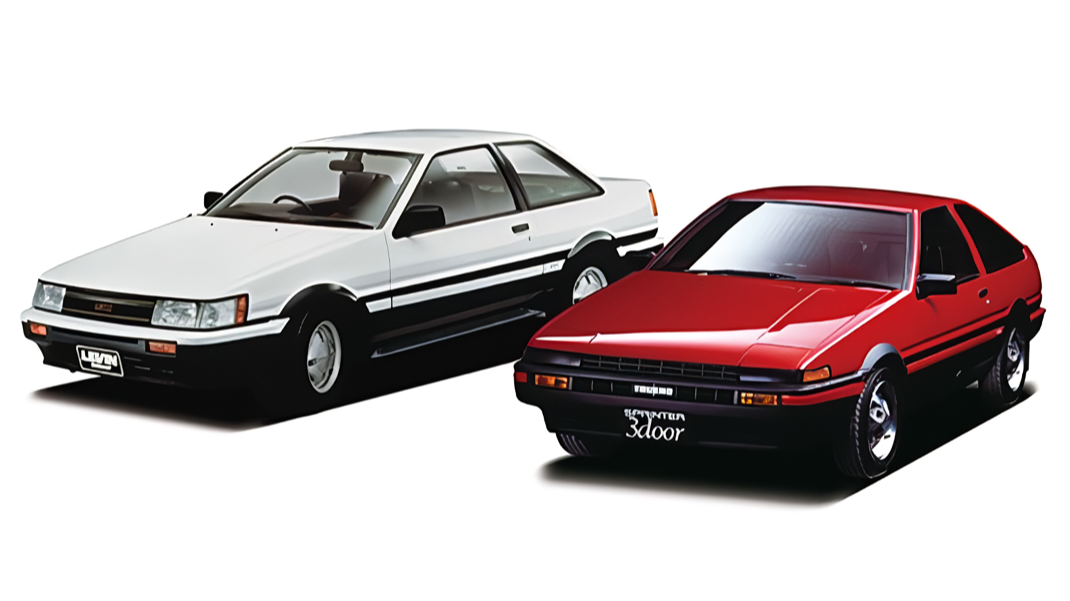 Red and black Toyota Sprinter Trueno and red and black Toyota Corolla Levin — the two iconic AE86 models